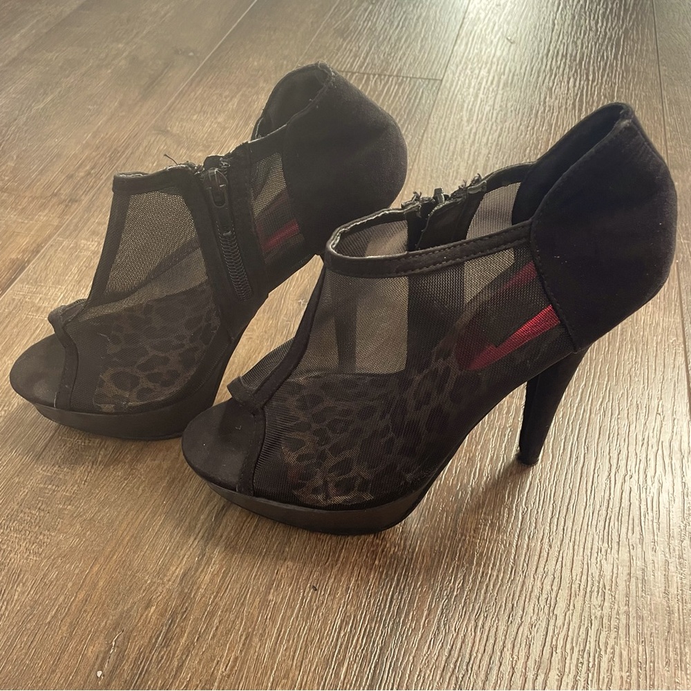 Fredrick’s of Hollywood See Through Heels Women’s 7 mesh net peek toe